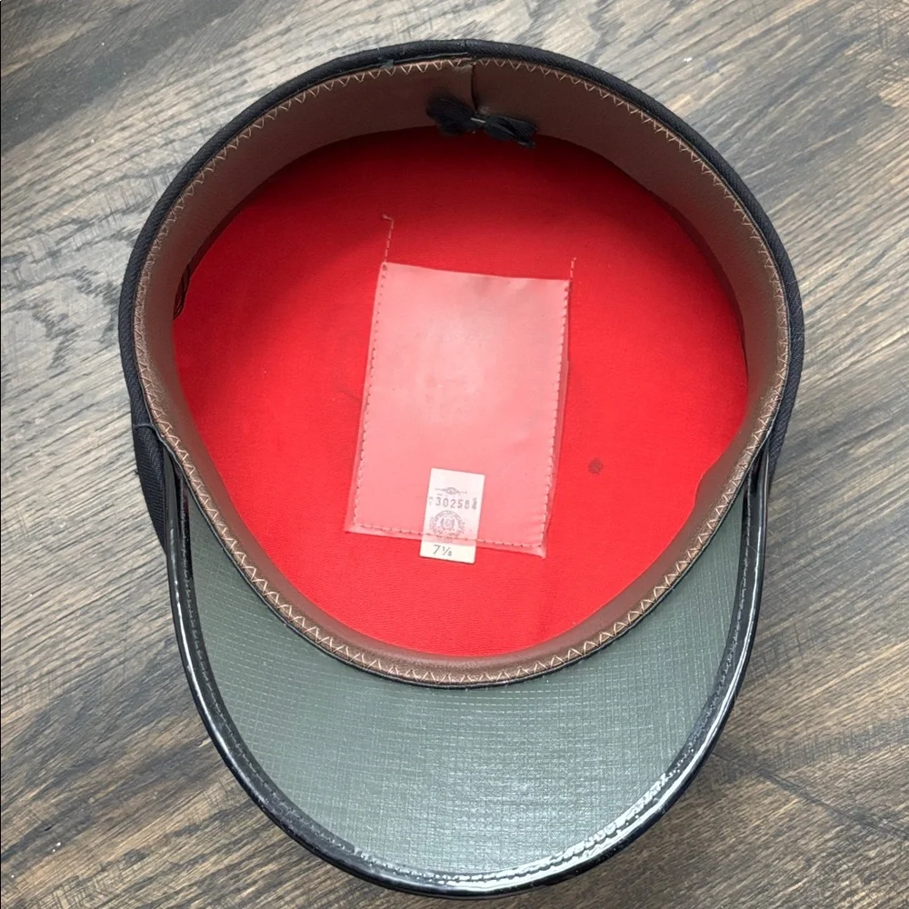 Vintage Chaffeur/ Doorman hat, black wool blend?, patent visor, Union made - Picture 5 of 6